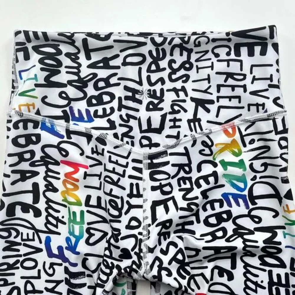 Athleta Elation Train Short PRIDE Print Size Small Bike Cycle Gym Outdoor Studio - Picture 9 of 13